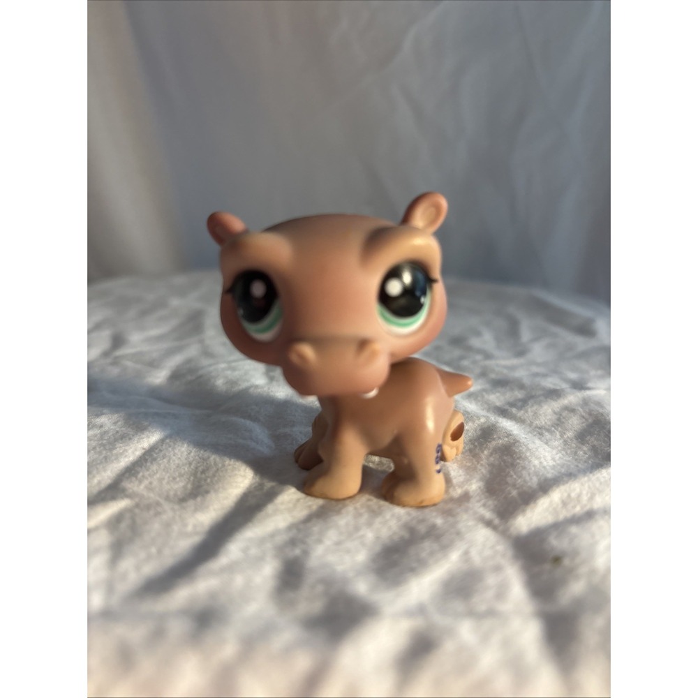 Hasbro Littlest Pet Shop Hippo Figure Brown Green Eyes Ages 3-7 4-7 MPN 00781